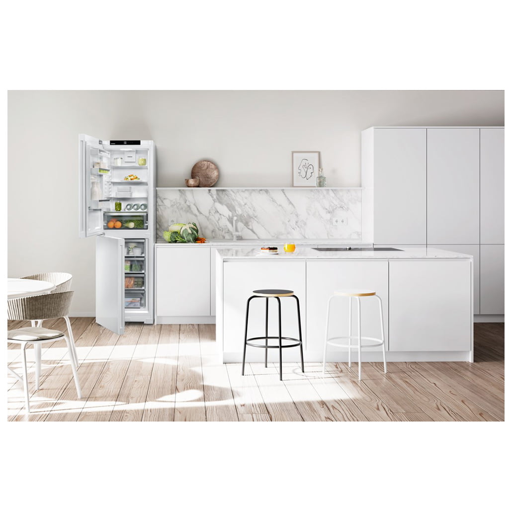 Lodówka CNf 5704 Pure NoFrost z systemem EasyFresh - obrazek 3